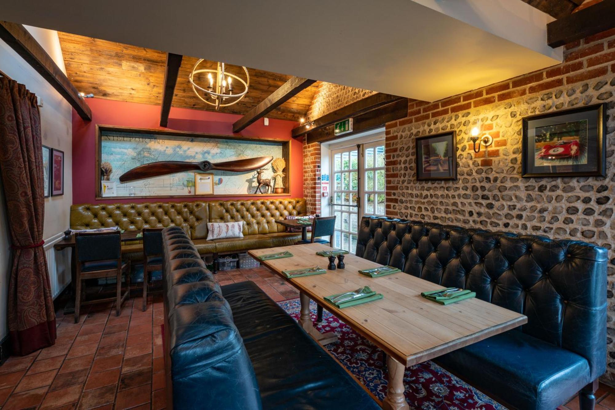 The Royal Oak Inn 치체스터 외부 사진