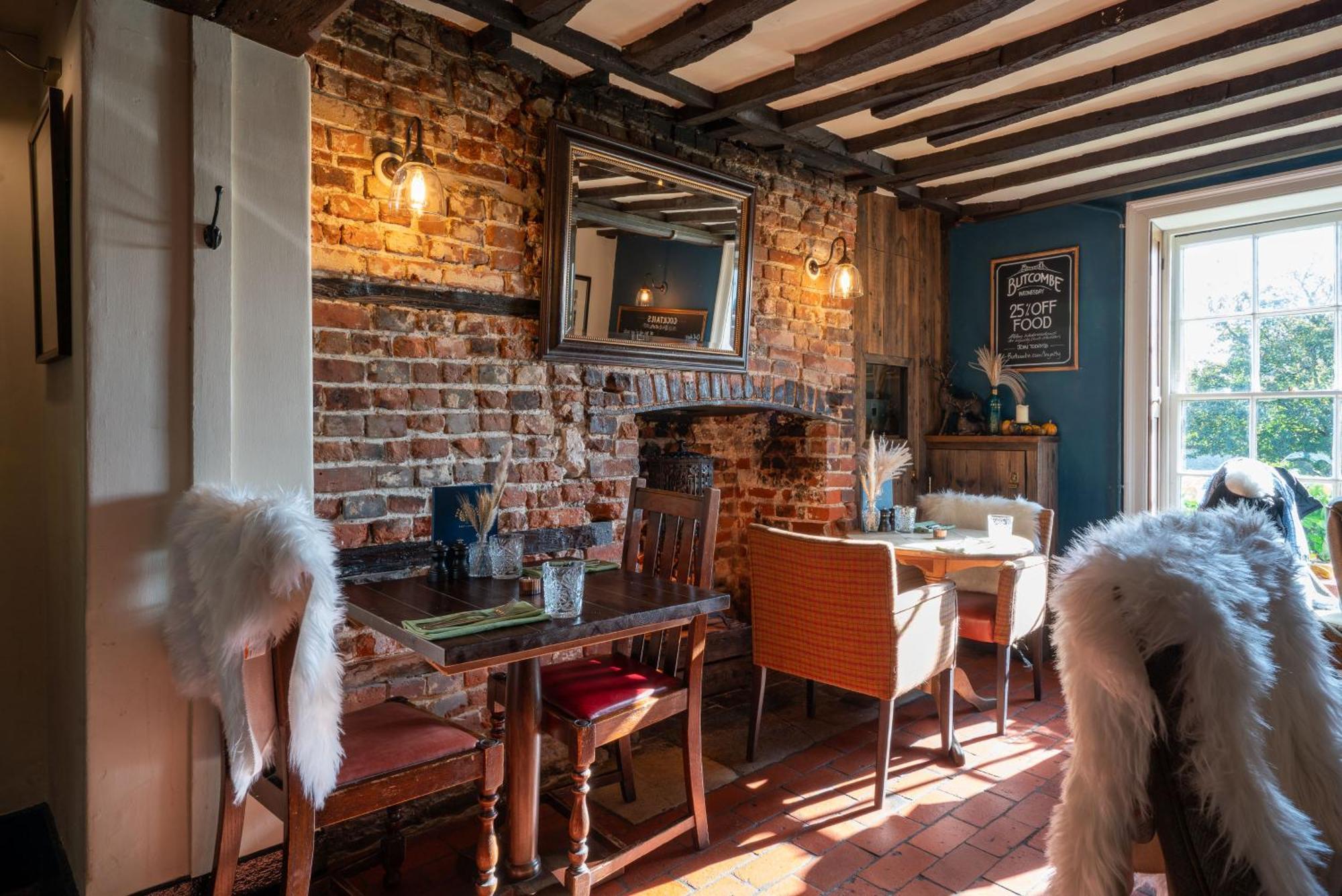The Royal Oak Inn 치체스터 외부 사진