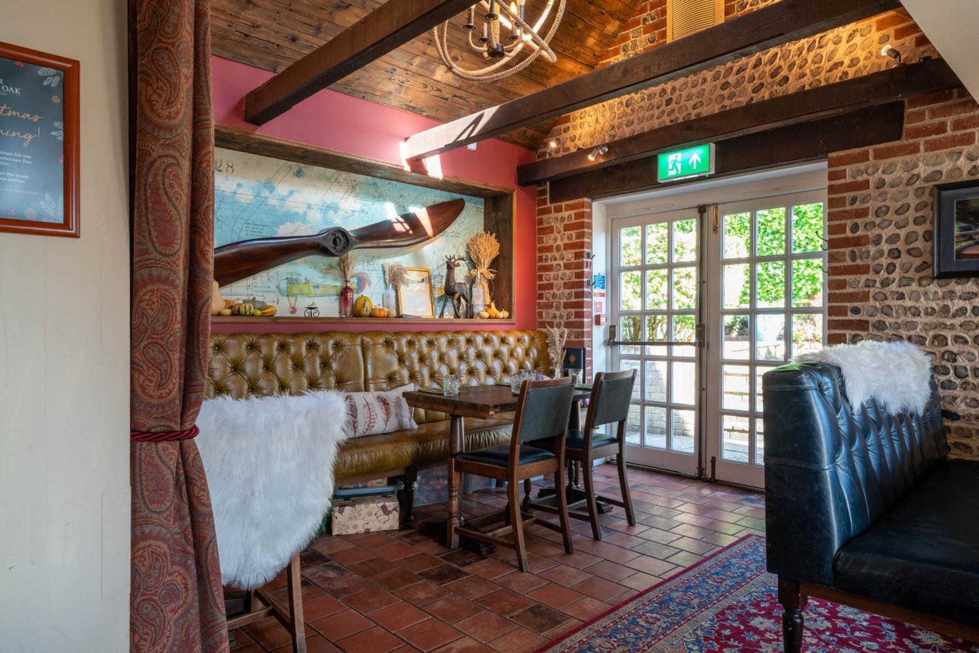 The Royal Oak Inn 치체스터 외부 사진