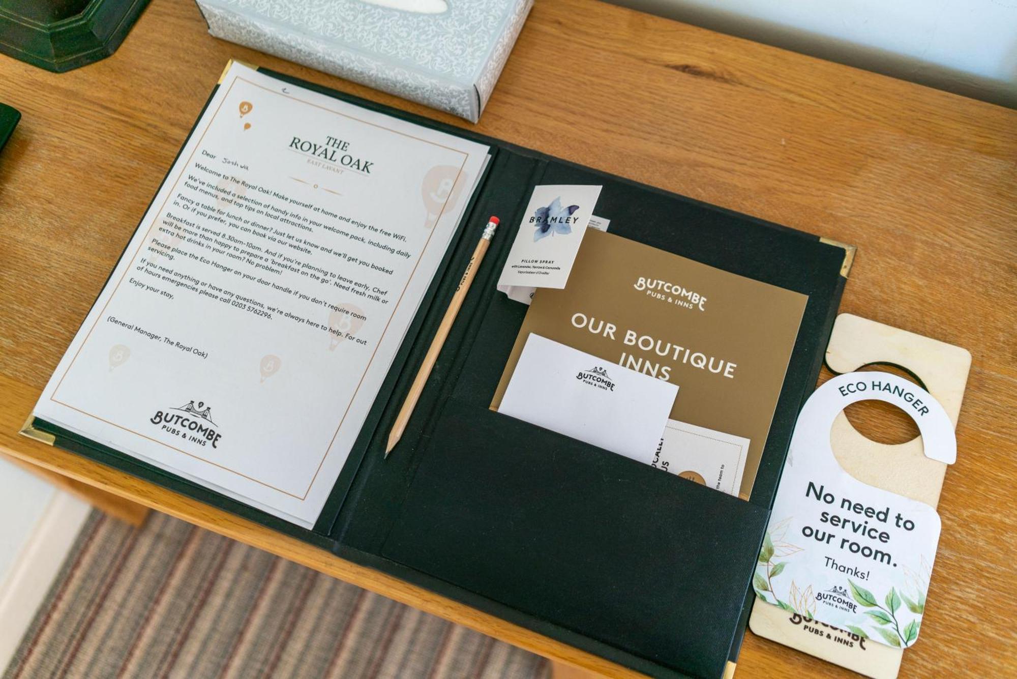 The Royal Oak Inn 치체스터 외부 사진
